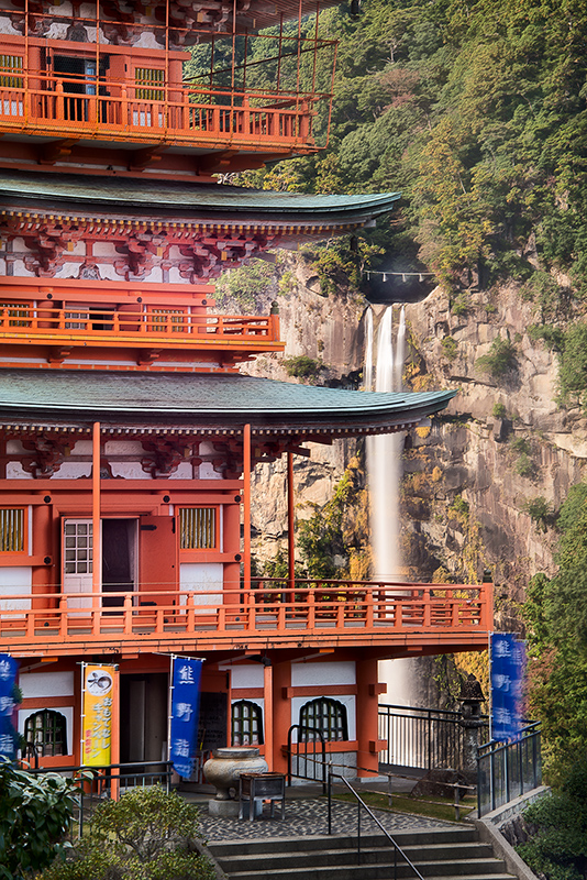 Seiganto-ji pagoda at Nachi-san © Harold Davis