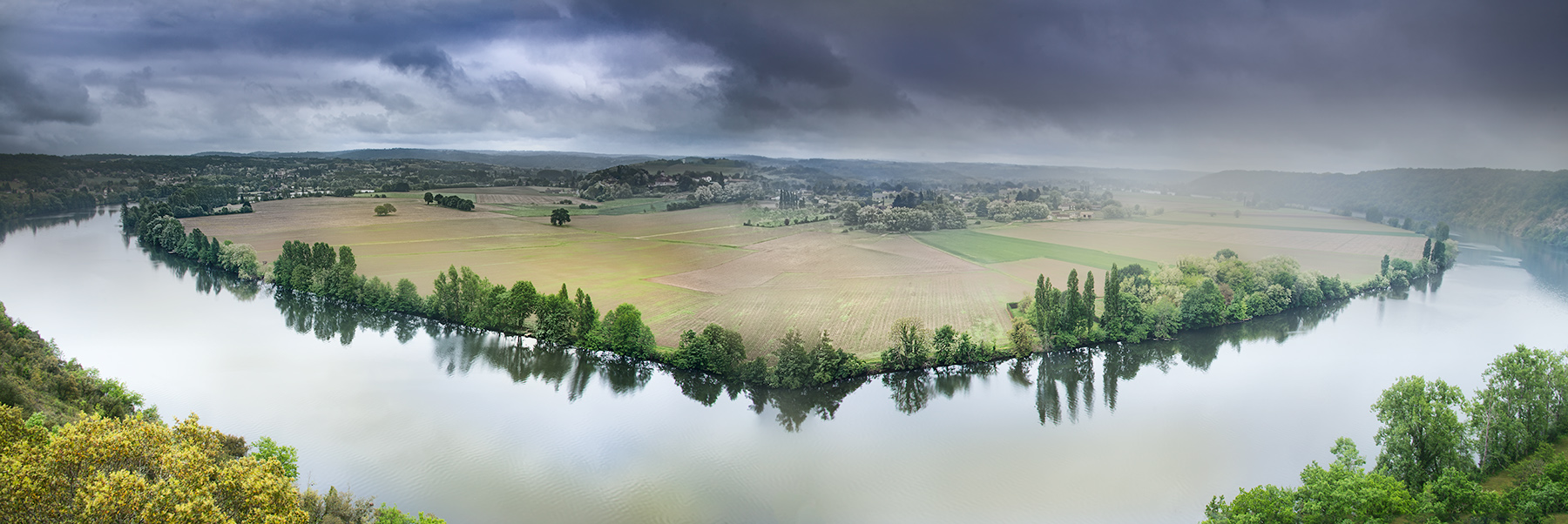 Bend in the River - Dordogne © Harold Davis