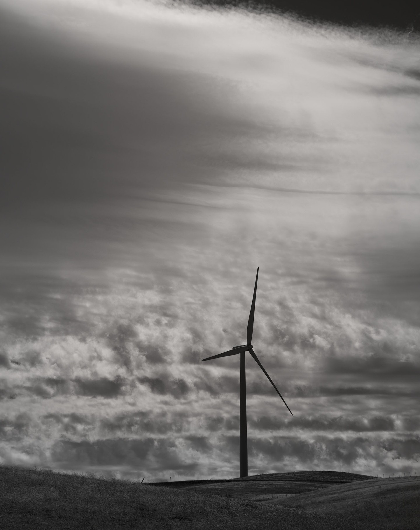 Windmill near Altamont Pass © Harold Davis